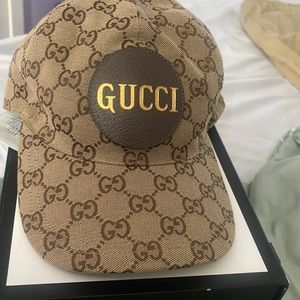 New Gucci hat never wore